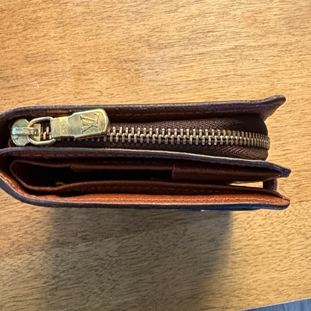 Authentic Louis Vuitton Brown Monogram Compact Wallet- very good condition! - Picture 7 of 7